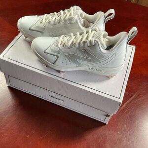 Womens New Balance FuelCell Romero Duo Baseball Cleats White (6.5) NEW